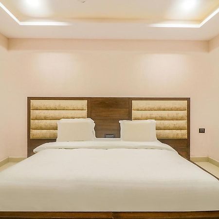 Fabhotel Mid Town Grand Panchkula Exterior foto