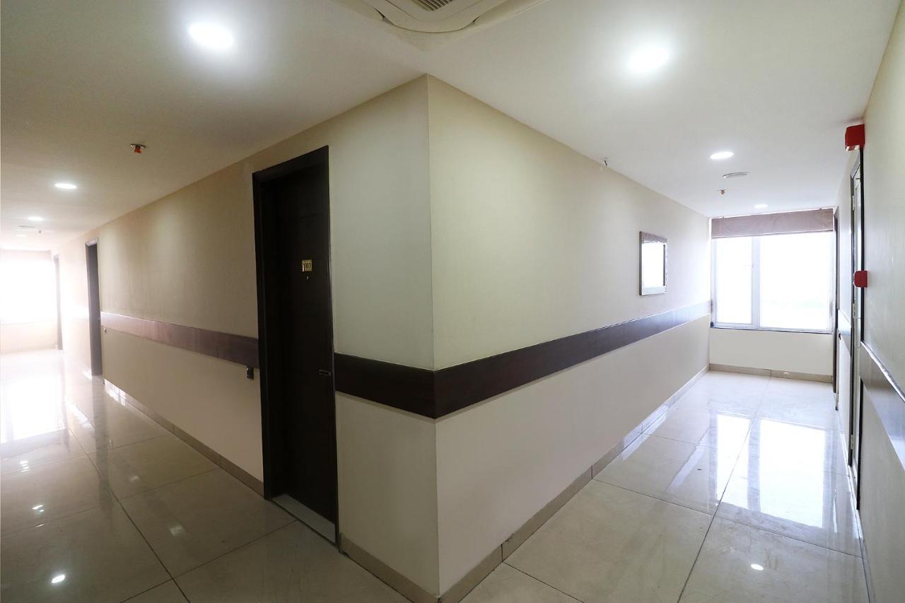 Fabhotel Mid Town Grand Panchkula Exterior foto