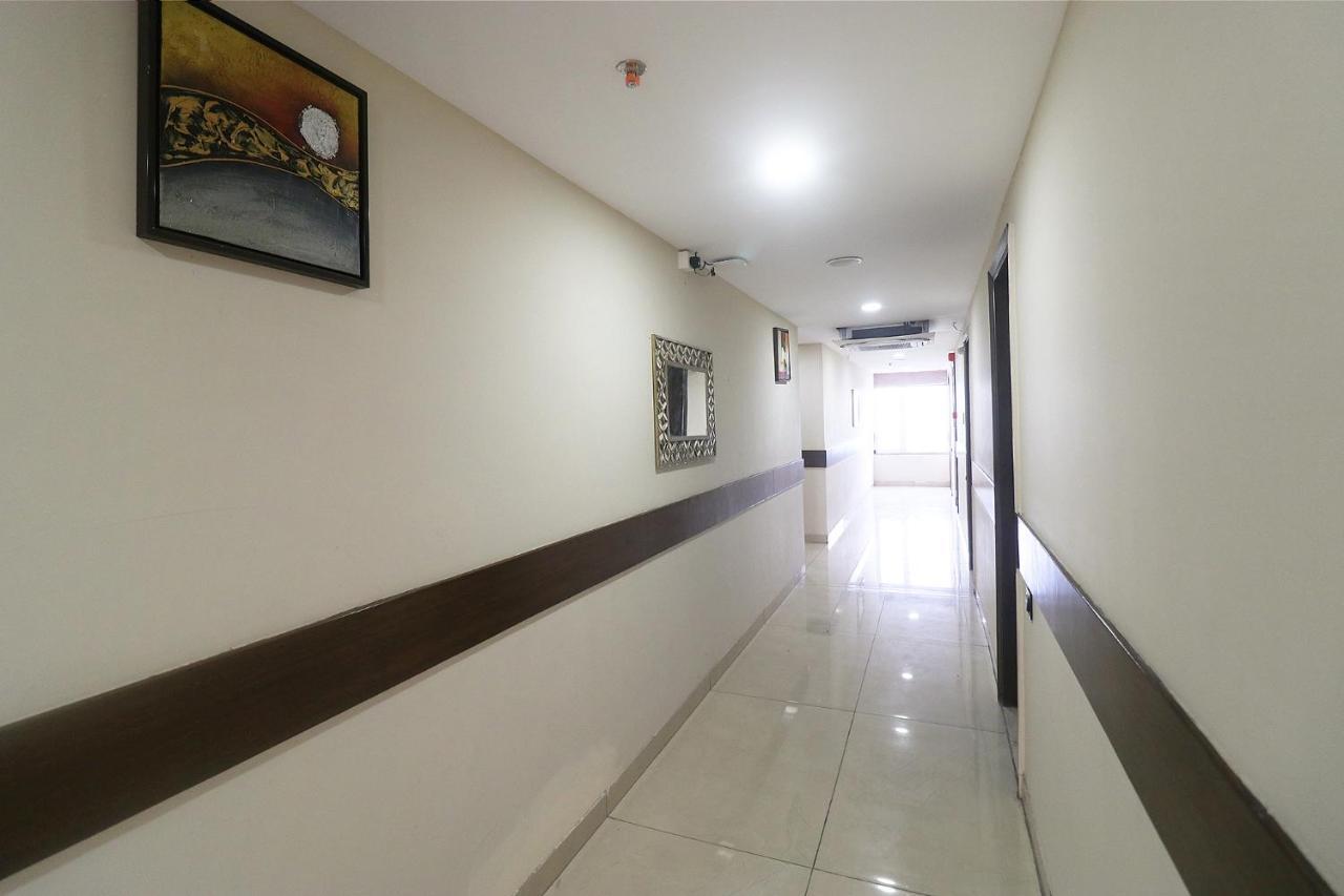 Fabhotel Mid Town Grand Panchkula Exterior foto